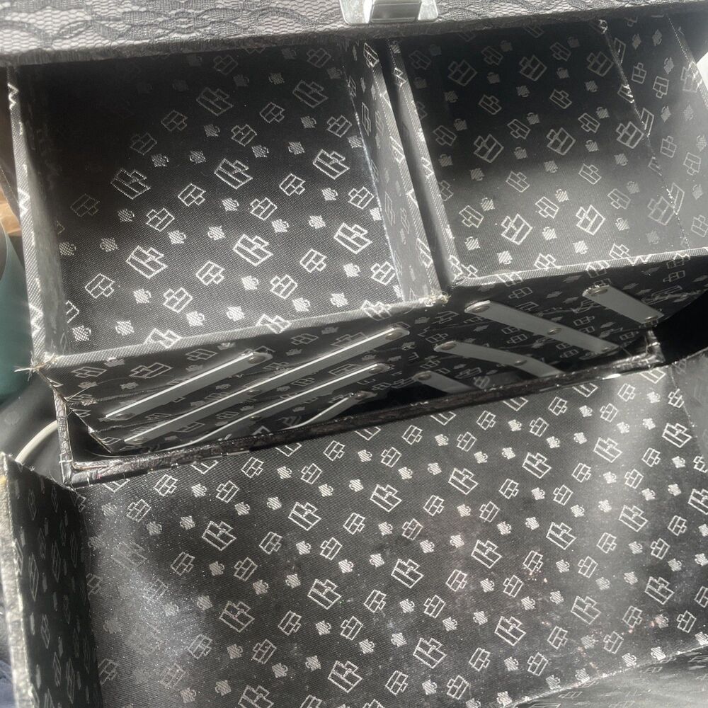 Caboodles Black Lace Makeup Cosmetic Organizer Train Case - Picture 7 of 16